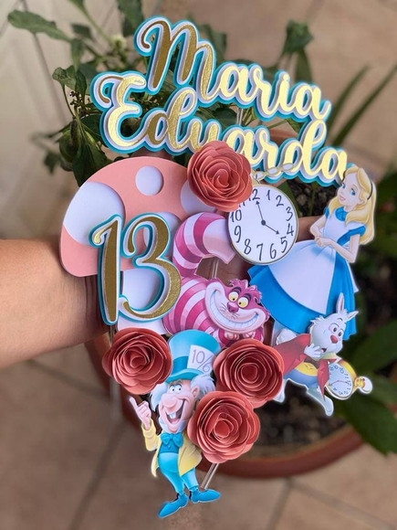 Topo de Bolo Alice no País das Maravilhas