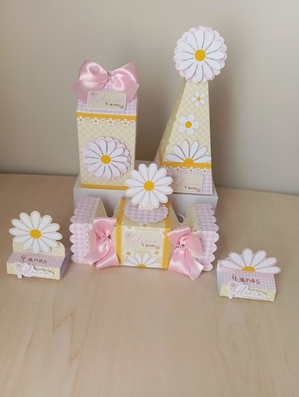 Kit Festa 40 Itens Jardim das Margaridas Lembrancinha