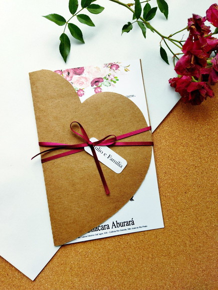 Convite Casamento Envelope Coração Cor Natural com Marsala