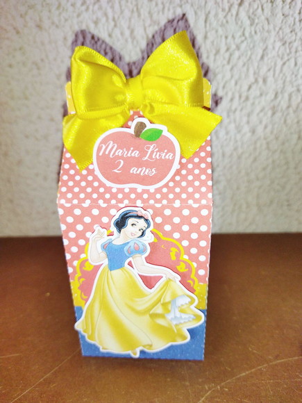 Caixa milk Branca de Neve lembrancinha
