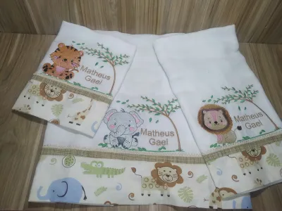kit de fralda personalizado leão, leopardo e elefante