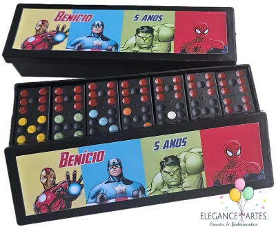 Dominó os Vingadores