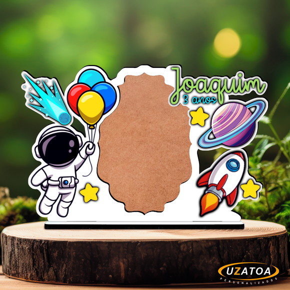 Lembrancinha Porta-retratos Personalizado em MDF - Astronauta