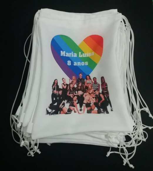10 mochilas T EMA NOW UNITED