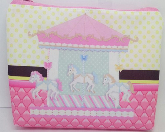 Bolsinha Necessaire - Carrosel encantado