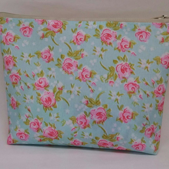 Bolsinha Nécessaires - Tema Floral