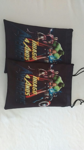 Mochilas ou Sacolas Tema Vingadores