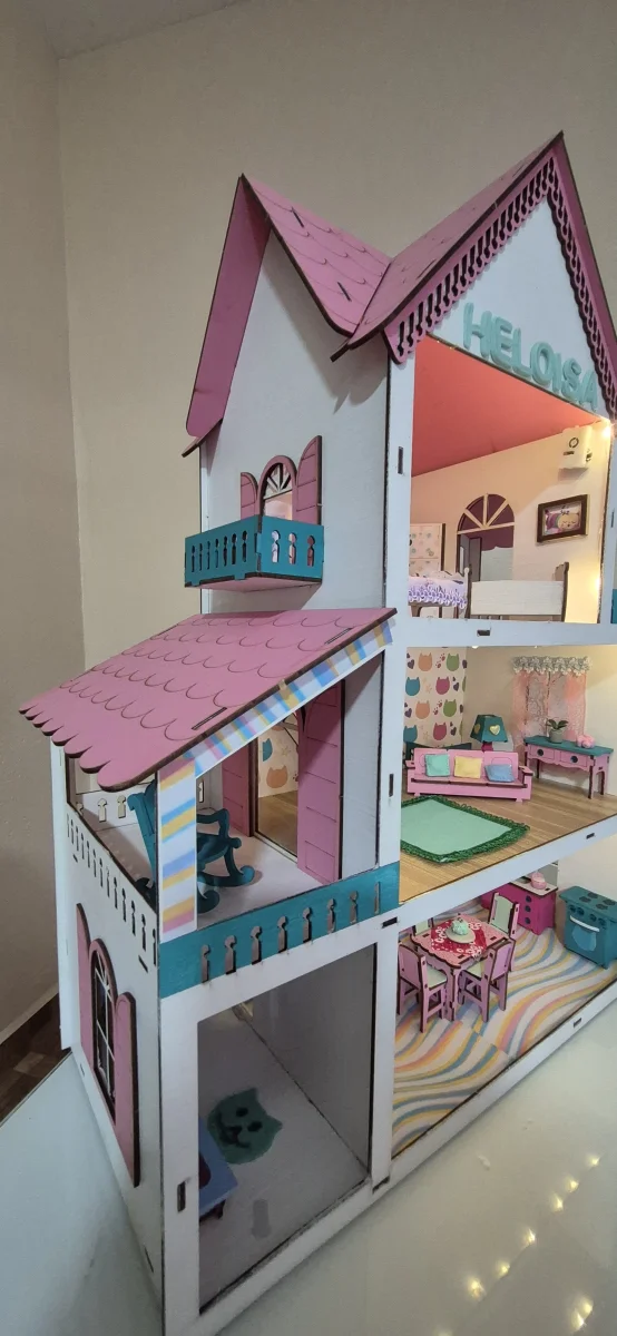 Casa casinha de bonecas tema A casa mágica da Gabby com iluminação - Imagem 3