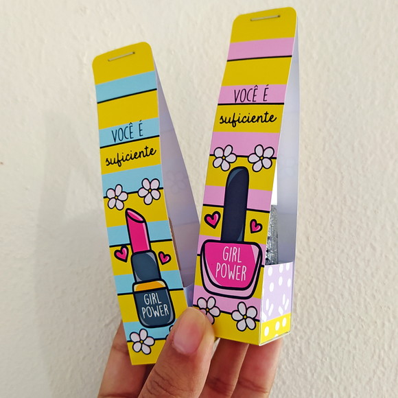 Porta Batom ou Porta Esmalte para Mulher