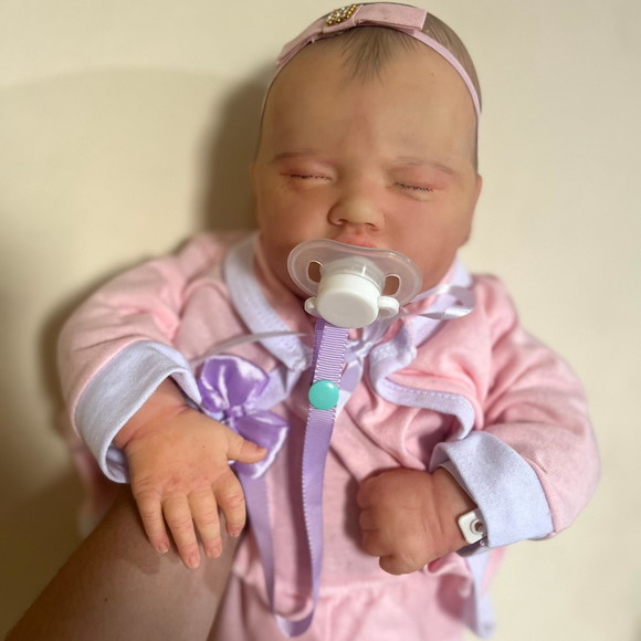 Bebê Reborn Menina Pode Banho - Imagem 3