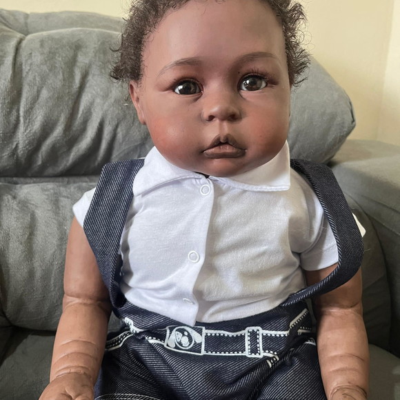 Bebê Reborn Negro Altamente Realista Tamanho de 9 Meses