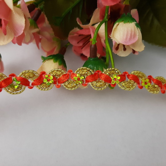 Galão Decorativo Dourado com Vermelho Claro - Artesanato, Scrap e Decoração | Venda a Metro - Imagem 2