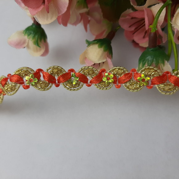 Galão Decorativo Dourado com Vermelho Claro - Artesanato, Scrap e Decoração | Venda a Metro - Imagem 5