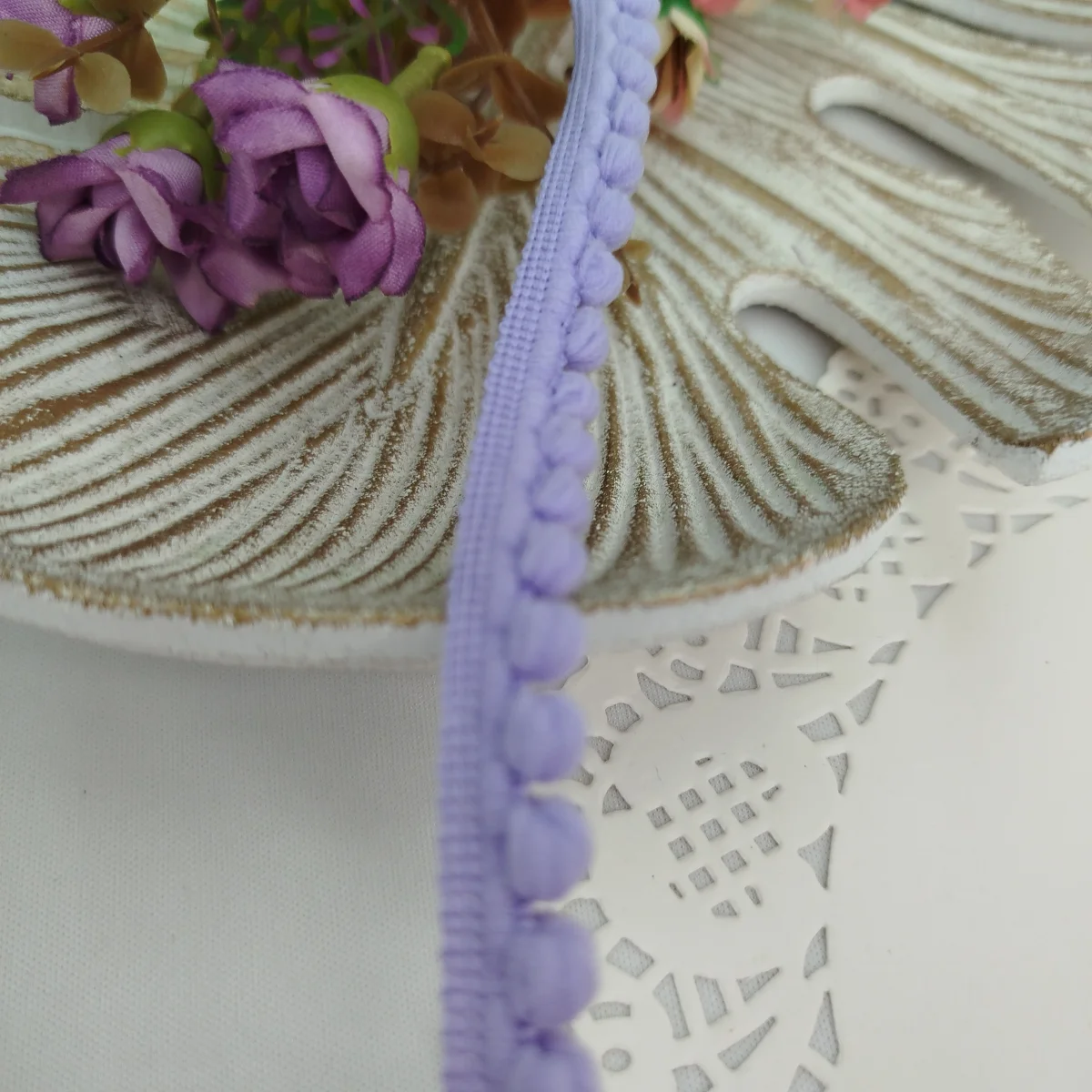 Fita Pompom Lilas 13 mm - Lote de 3 metros | Artesanato Criativo e Decoração - Imagem 1