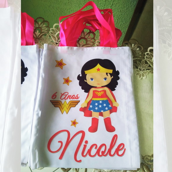 Bolsinha Ecobag Sacolinha Personalizada Mulher Maravilha - Imagem 4