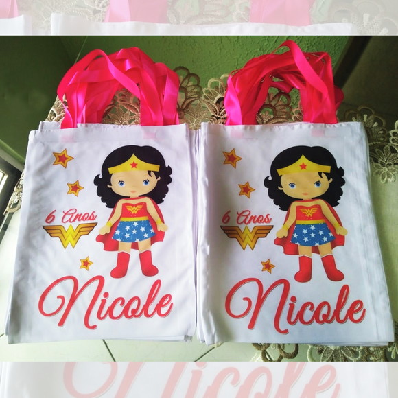 Bolsinha Ecobag Sacolinha Personalizada Mulher Maravilha - Imagem 2