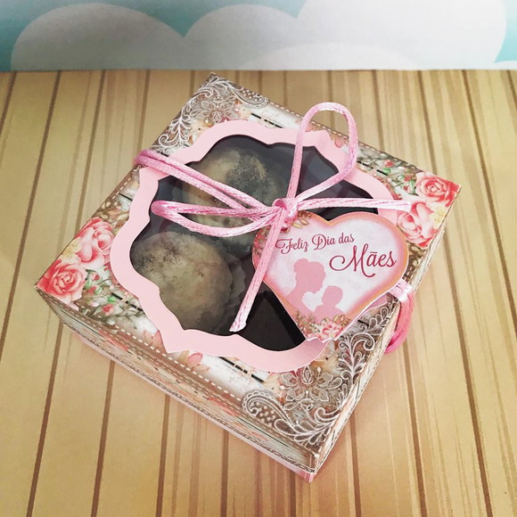 Caixa para 4 Brigadeiros Dia das Mães