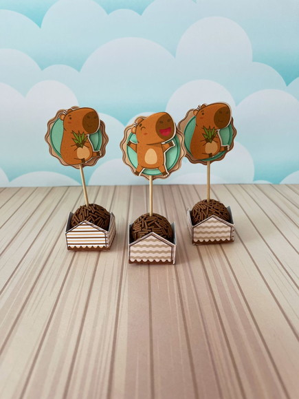 Forminha de Doce e Toopers Capivara