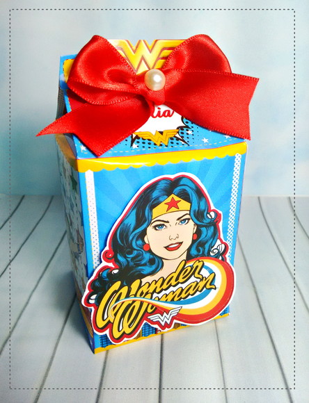 Caixa Milk Mulher Maravilha