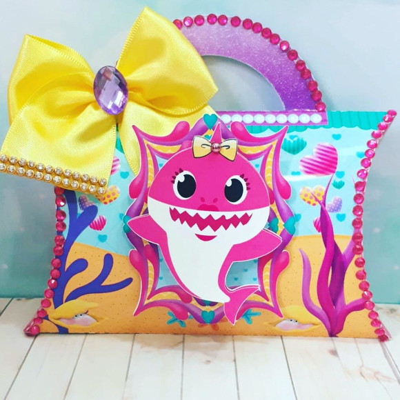 Caixa Travesseiro Baby Shark Rosa Luxo