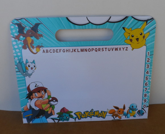 Lousa Mágica Pokémon Pikachu com Caneta e Jogos