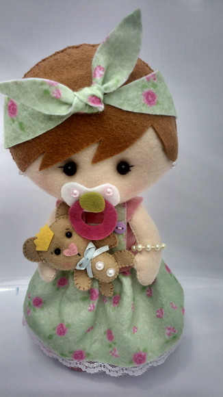 Boneca em Feltro