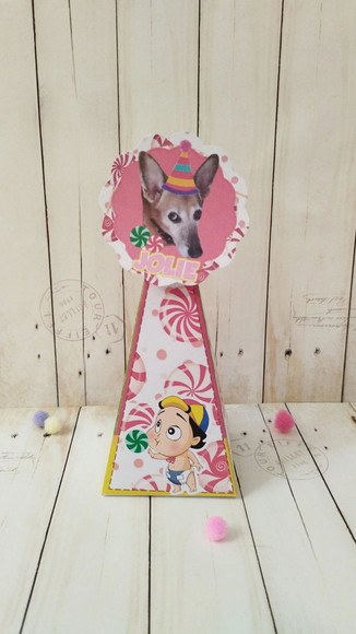 Caixa Pirâmide Aniversário Cachorro Tesouro da Mamãe