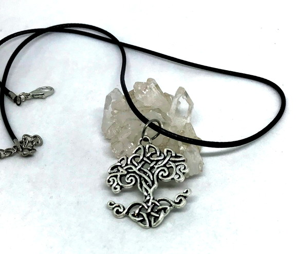 Cordão Colar com Triquetra Pingente Prateado Modelos 2 - Imagem 3