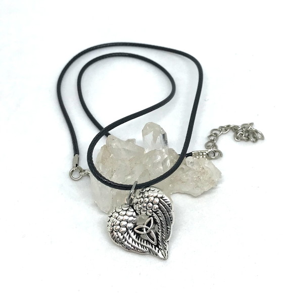 Cordão Colar com Triquetra Pingente Prateado Modelos 2 - Imagem 2