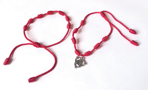 Pulseira Vermelha 7 Nós Kabbalah Sorte e Protecao Kit com 2