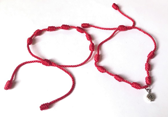 Pulseira Vermelha 7 Nós Kabbalah Sorte e Protecao Kit com 2
