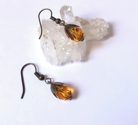 Brinco Gota Cristal com Gancho Ouro Velho
