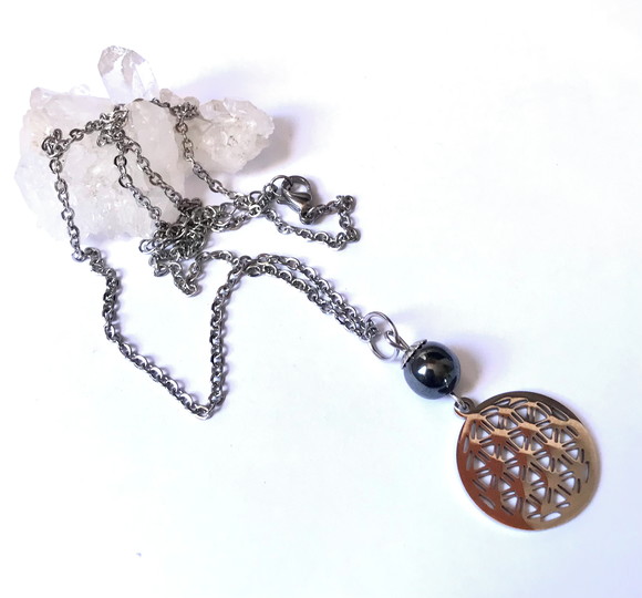Cordão Colar em Aço Inox Pingente Flor da Vida e Hematita