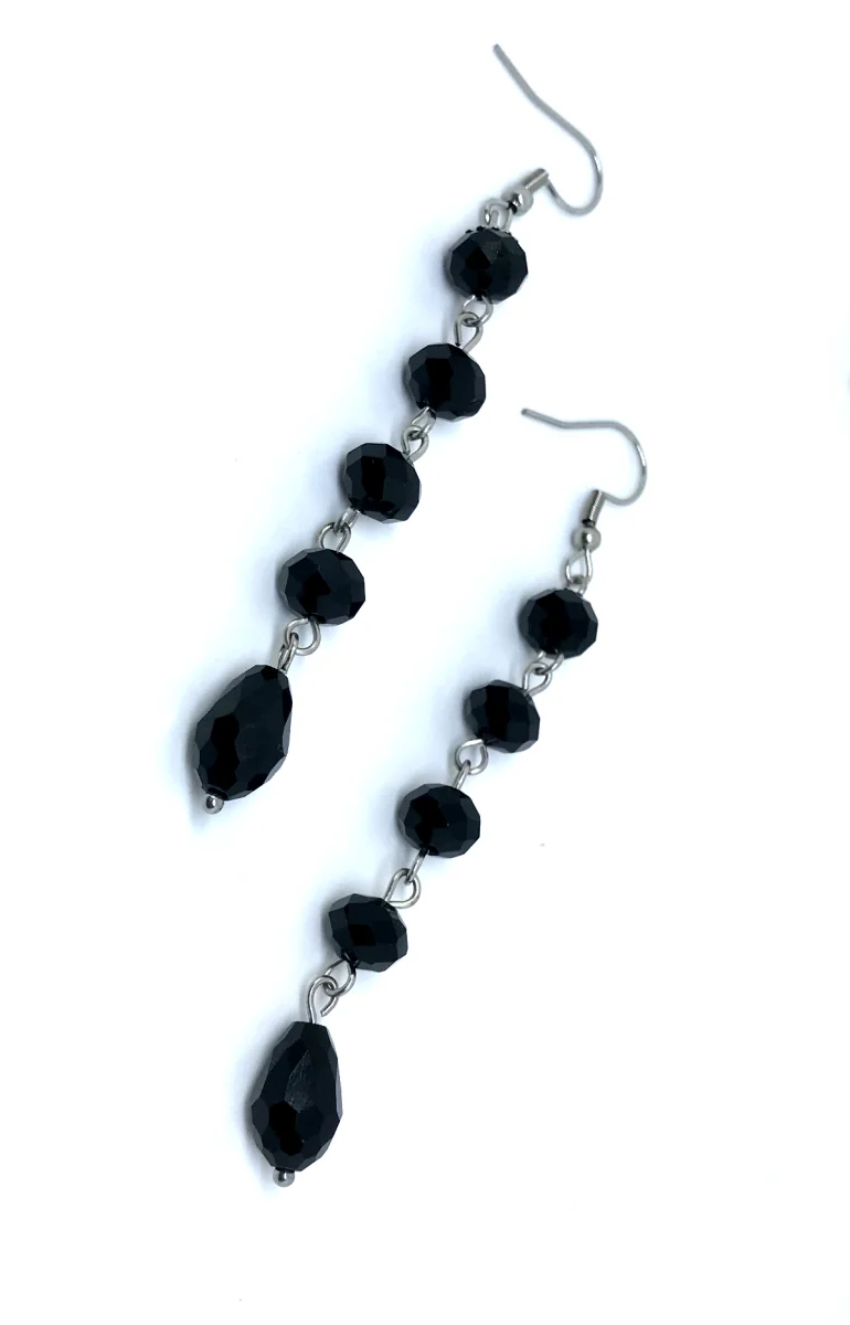Brinco longo Cristal Negro Facetado e Gota e Acabamento em Inox - Imagem 2