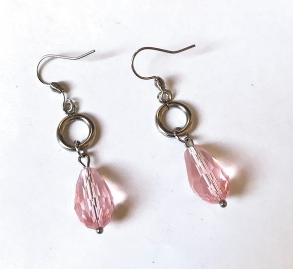 Brinco Cristal Rosa Facetado em Gota e Acabamento em Inox