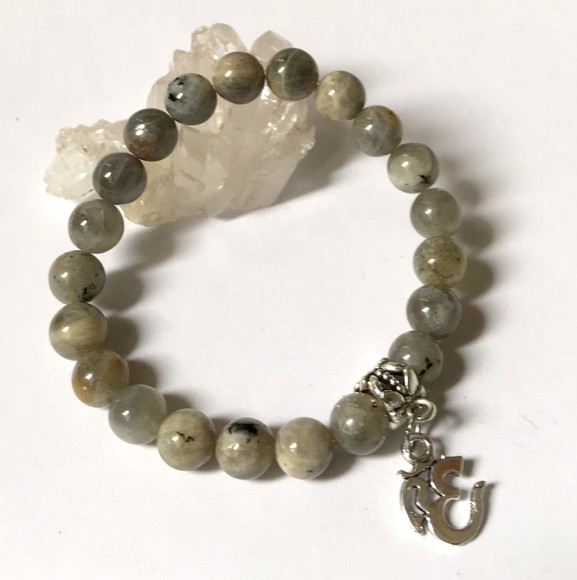 Pulseira Japamala com Labradorita 21 Contas Simbolo Om