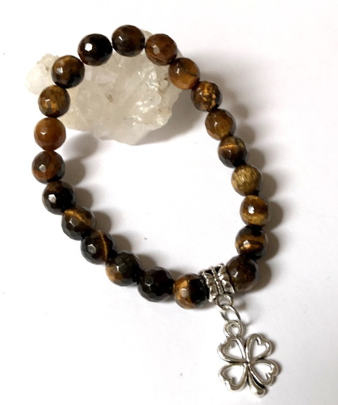 Pulseira Japamala Olho de Tigre Facetada 21 Contas e Trevo