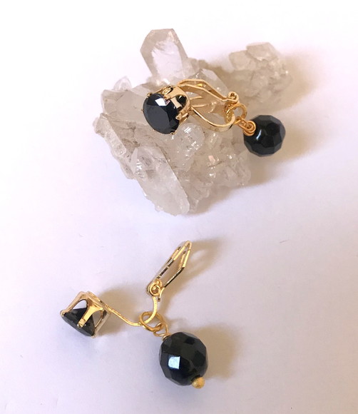 Brinco de Pressão com Zircônia e Cristais Theco Negro