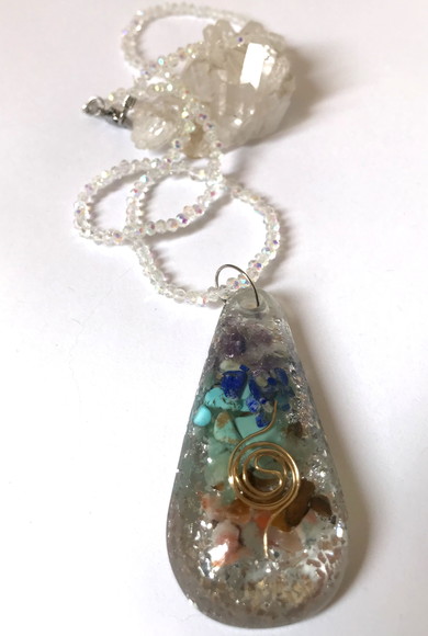 Choker Cristal Ab 2 mm e Pingente 7 Chakras