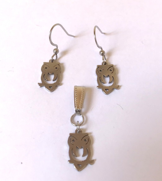 Conjunto Brincos Gancho e Pingente Coruja em Aço Inoxidavel - Imagem 3