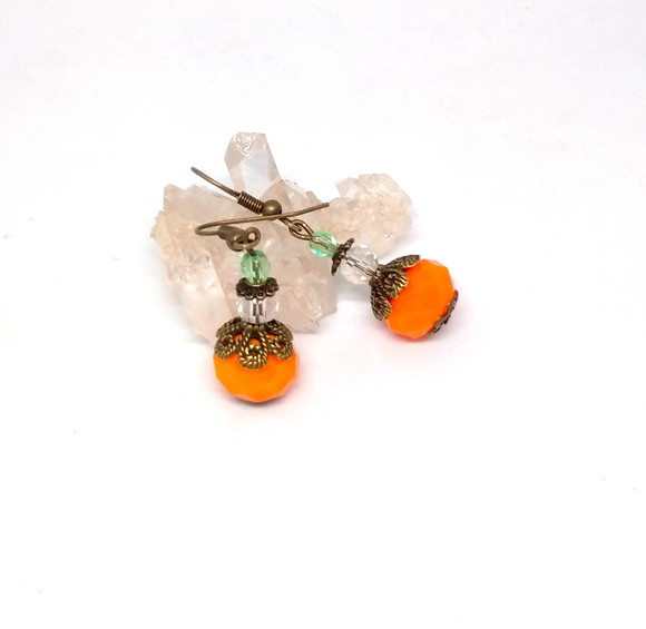Brinco ouro velho com cristal laranja