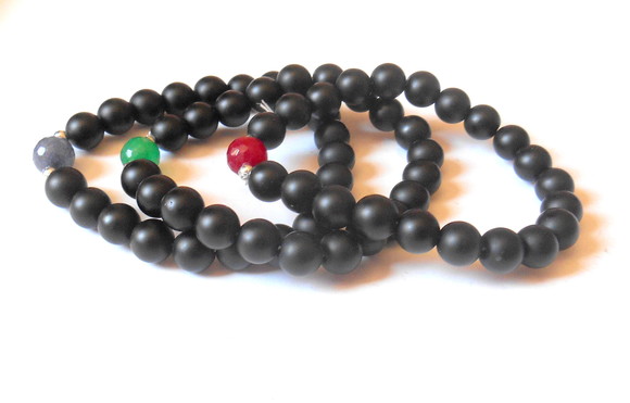 Trio Pulseira Japamala negra 21 contas e jades