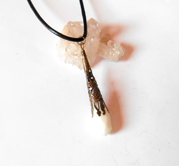 cordão colar com gota agata branca em ouro velho