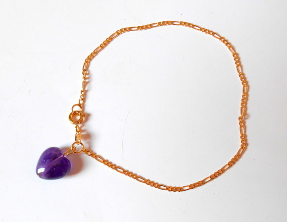 Pulseira folheada a ouro com coração cristal ametista