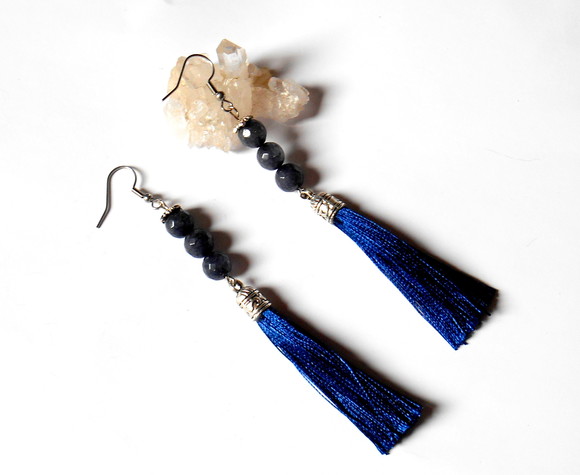 Brinco com jade safira e Tassel