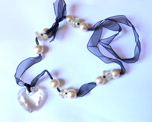 Colar com Organza e pingente coração