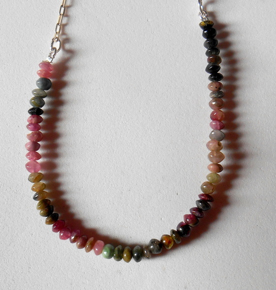 Colar Choker com Turmalinas Coloridas