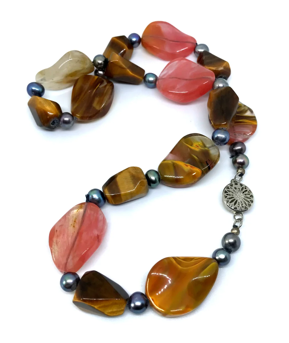 Colar Cristal Cherry, Olho de Tigre e Perolas Escuras - Imagem 2
