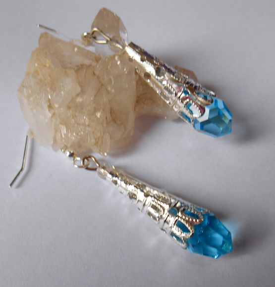 Brinco com gota cristal Azul