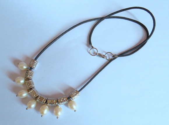 Colar cordão com Pérola de água doce